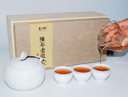 詹大师 陈年老铁 颠覆传统 高颜值产品倾情打造 茶 品牌