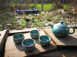 钧言堂 对抗寒冬 十八套钧瓷茶具和一百箱北京方便面